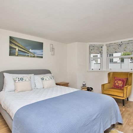 Spacious Seaside Escape In The Heart Of Deal, 4 Mins From The Beach מראה חיצוני תמונה