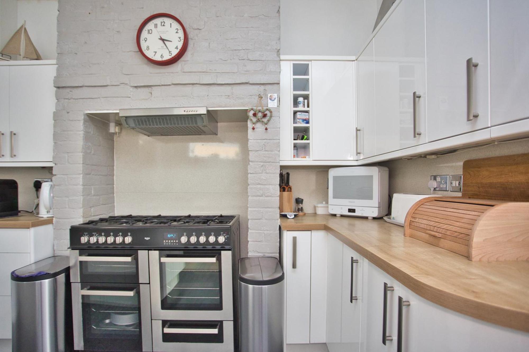 Spacious Seaside Escape In The Heart Of Deal, 4 Mins From The Beach מראה חיצוני תמונה